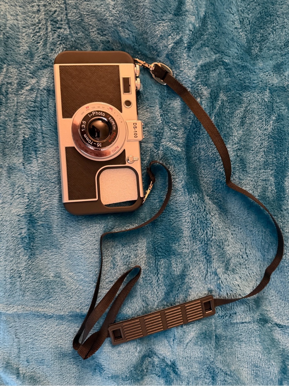 DS-100 Retro Silver & Black Camera Case Wrist Strap iPhone 16 Pro Max BNIB - Picture 4 of 7